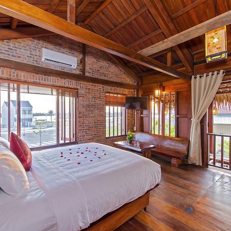 הוי אן Wooden Lodge Homestay Hoian מראה חיצוני תמונה